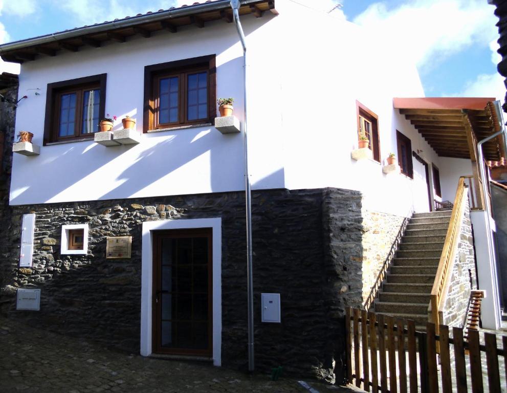 מסדו דה קבליירוס Casas De Campo Podence חדר תמונה
