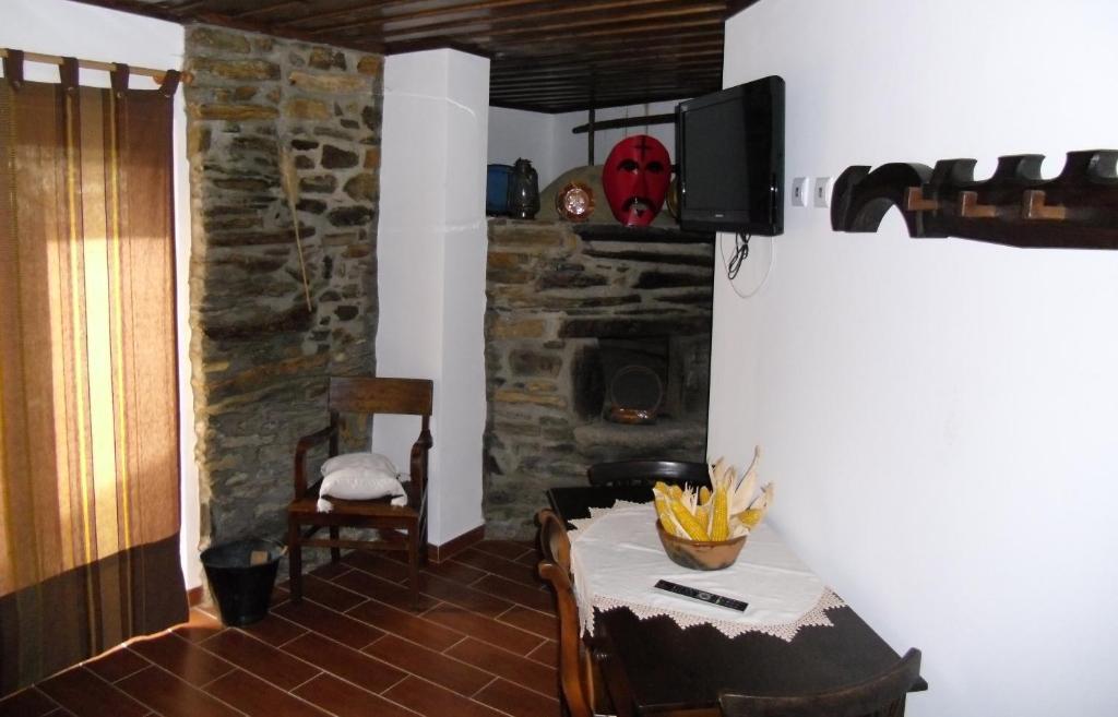 מסדו דה קבליירוס Casas De Campo Podence חדר תמונה